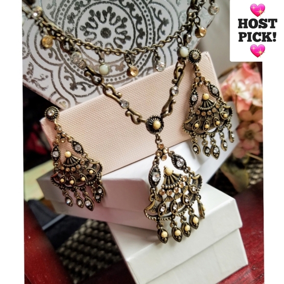 Jewelry - Vintage Necklace earrings SET antique gold & topaz
